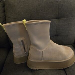 Ugg Dipper Platform Boots 9.5